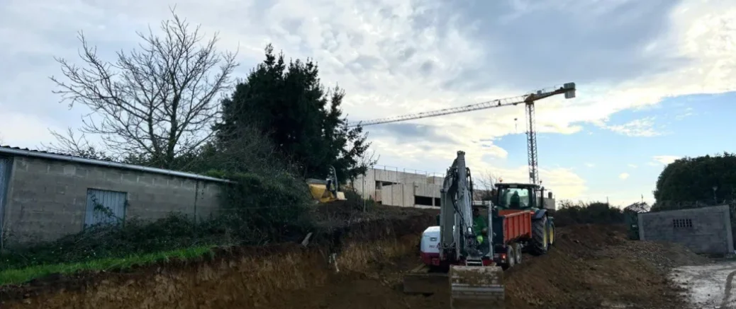 Abegondo avanza en la creación de nuevos accesos para el futuro centro de salud